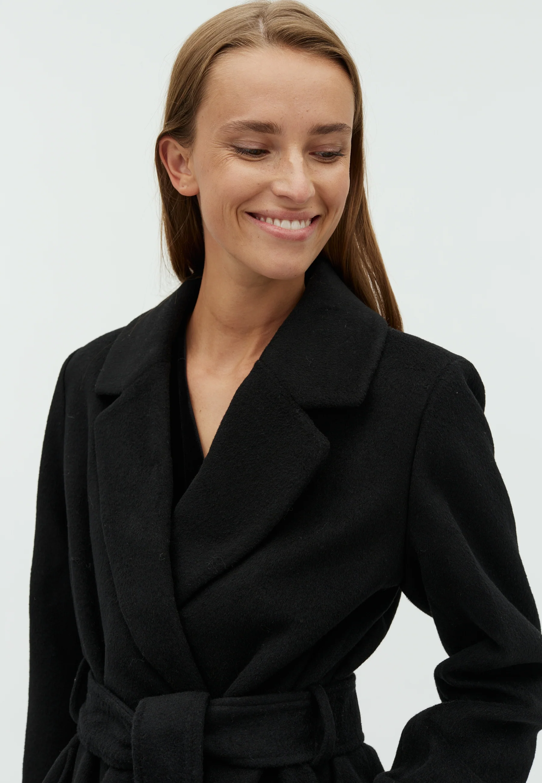 Tanni Short-M Coat - Black - Image 3